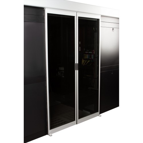 Containment system double sliding door for DC series cabinets